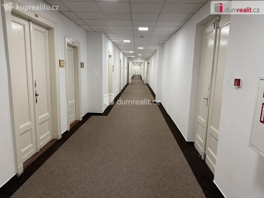 Pronájem  kanceláře 143 m^2 Vodičkova, Praha 1 