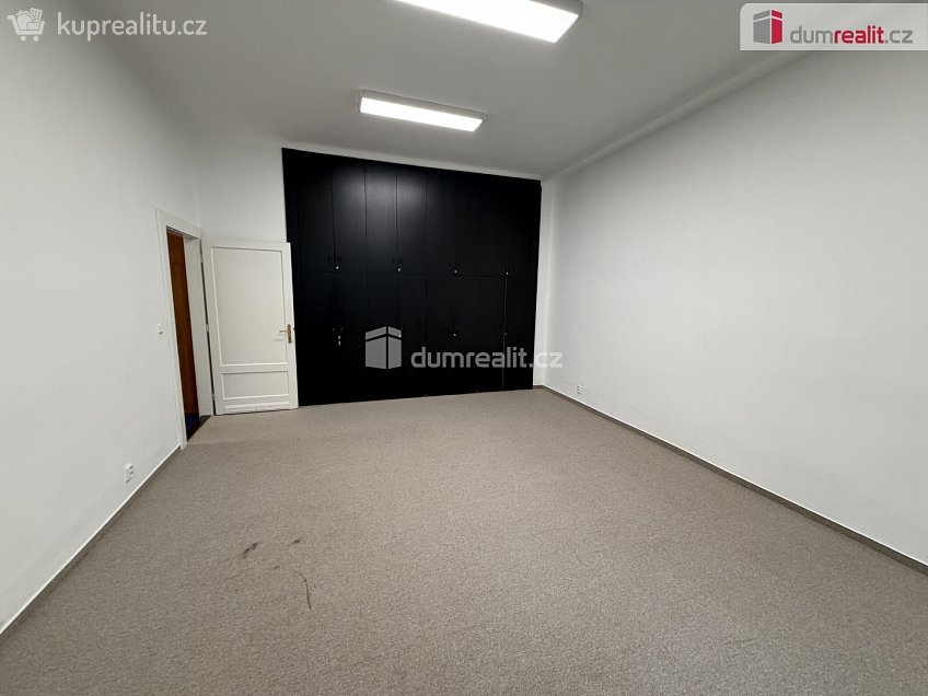 Pronájem  kanceláře 143 m^2 Vodičkova, Praha 1 