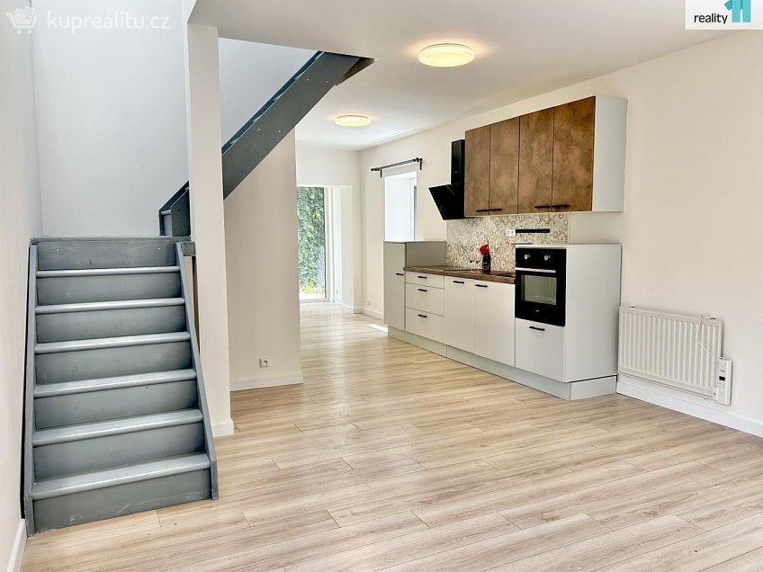 Prodej  rodinného domu 94 m^2 K Dubovému mlýnu, Praha 6 