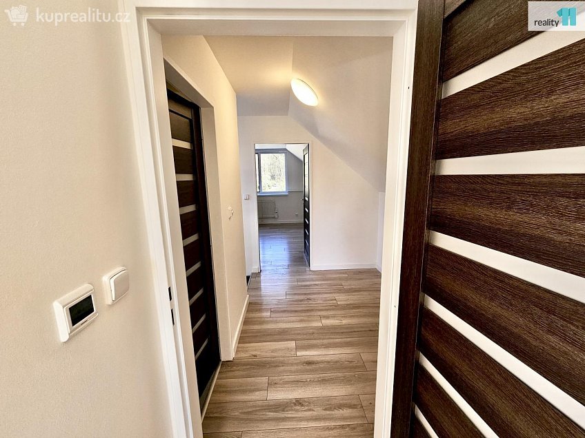 Prodej  rodinného domu 94 m^2 K Dubovému mlýnu, Praha 6 