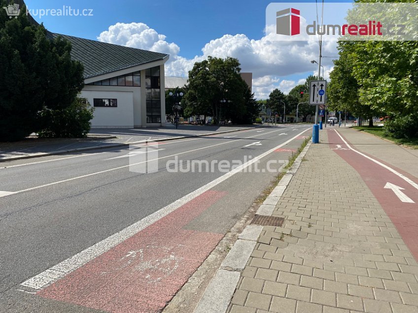 Pronájem  obchodních prostor 15 m^2 náměstí T. G. Masaryka, Břeclav 