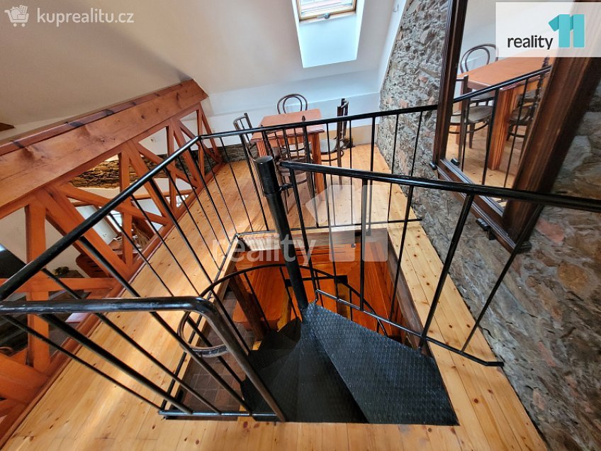 Pronájem  restauračního zařízení 100 m^2 Havelcova, Kolín 