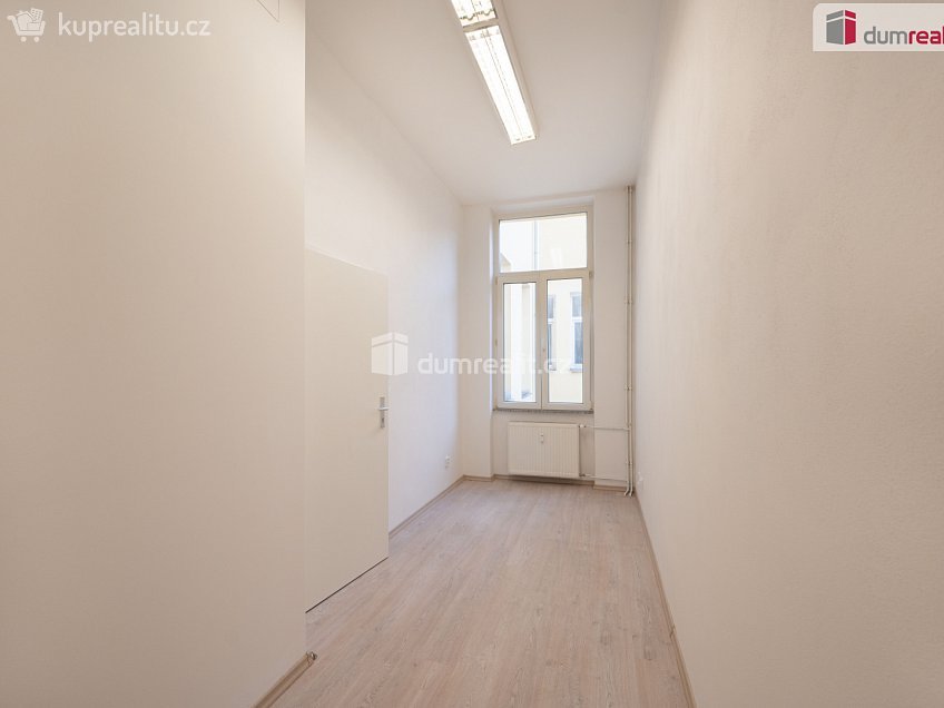 Pronájem  kanceláře 10 m^2 Karla IV., České Budějovice 