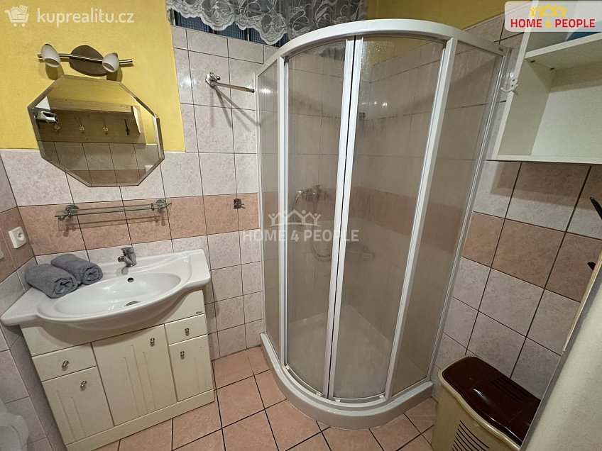 Prodej bytu 3+kk 62 m^2 Komenského, Golčův Jeníkov 