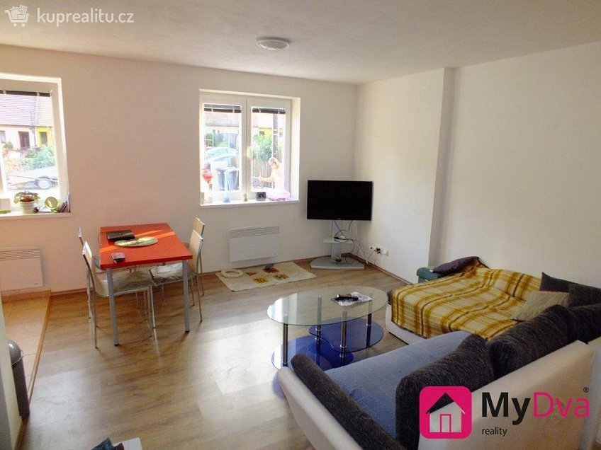 Pronájem bytu 3+kk 57 m^2 Růžová, Oslavany 