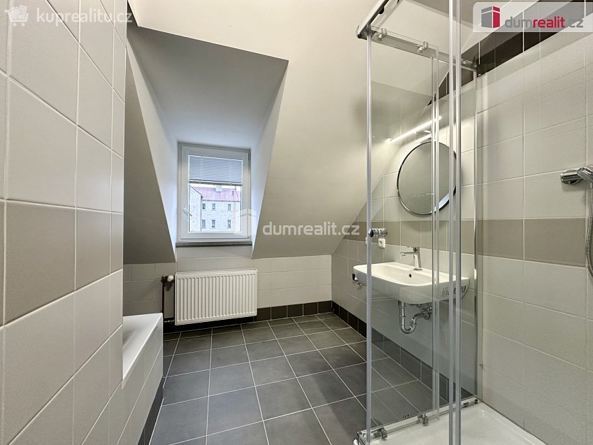 Prodej bytu 4+1 119 m^2 Kolmá, Karlovy Vary 