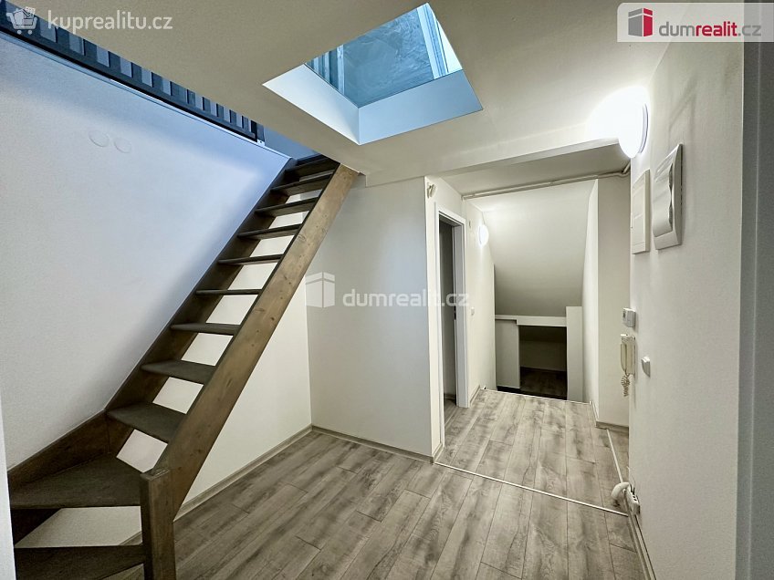 Prodej bytu 4+1 119 m^2 Kolmá, Karlovy Vary 