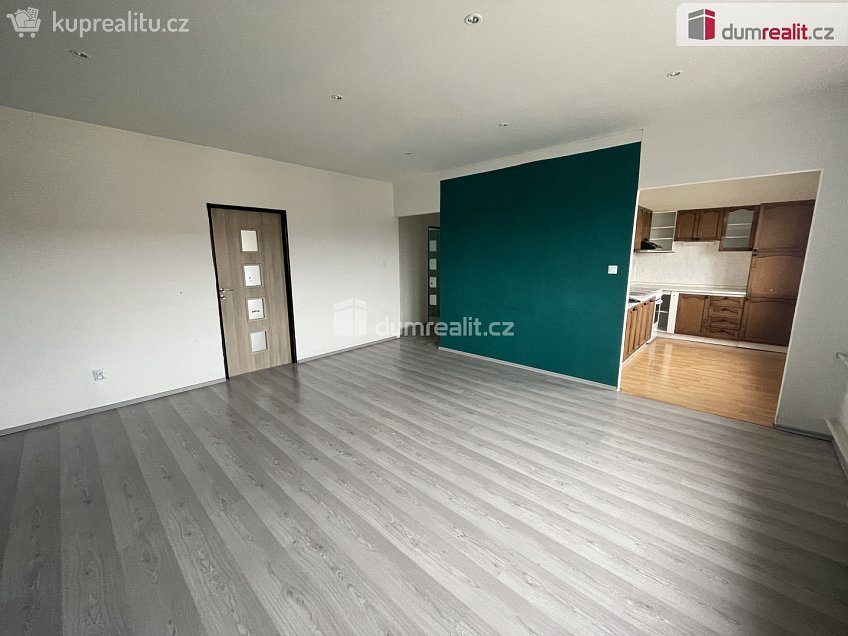 Pronájem bytu 3+1 78 m^2 Jana Šťastného, Mníšek pod Brdy 