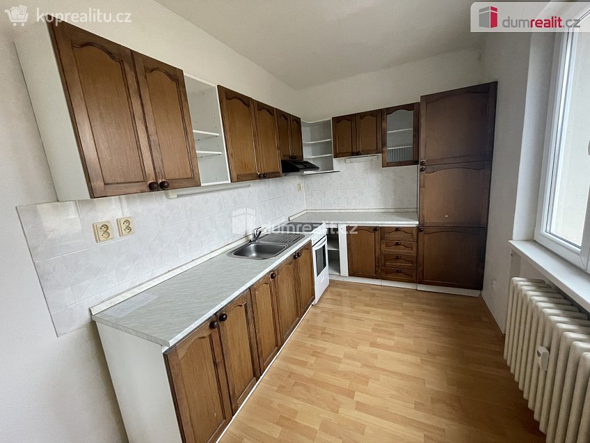 Pronájem bytu 3+1 78 m^2 Jana Šťastného, Mníšek pod Brdy 