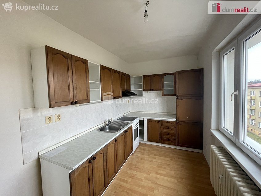 Pronájem bytu 3+1 78 m^2 Jana Šťastného, Mníšek pod Brdy 
