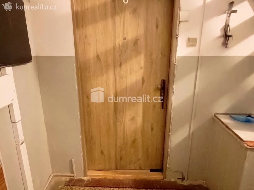 Pronájem bytu 1+1 42 m^2 Žerotínova, Děčín 