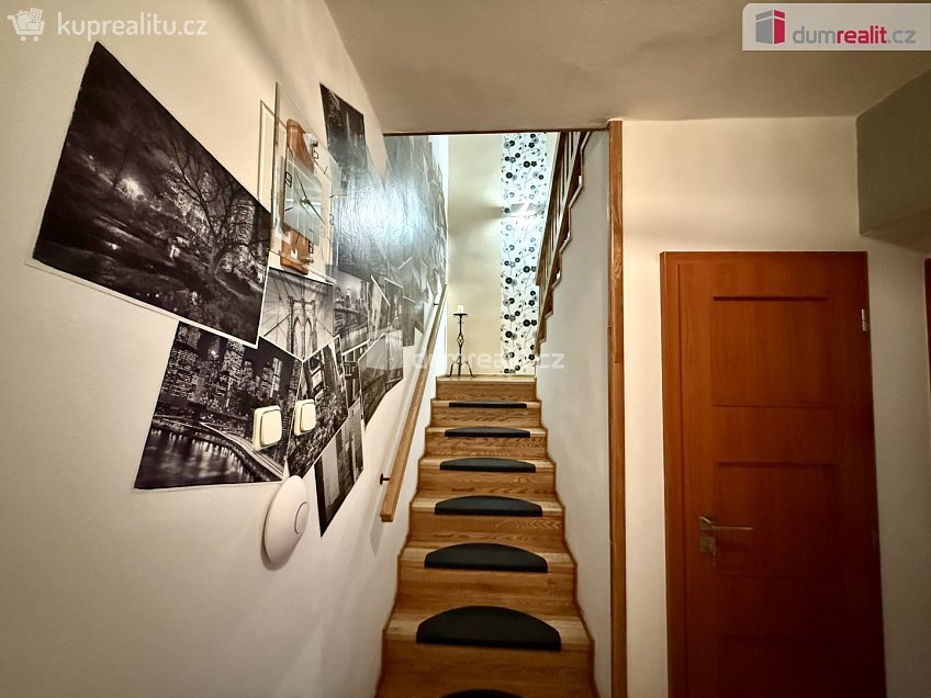 Prodej  rodinného domu 290 m^2 Ladova, Mariánské Lázně 