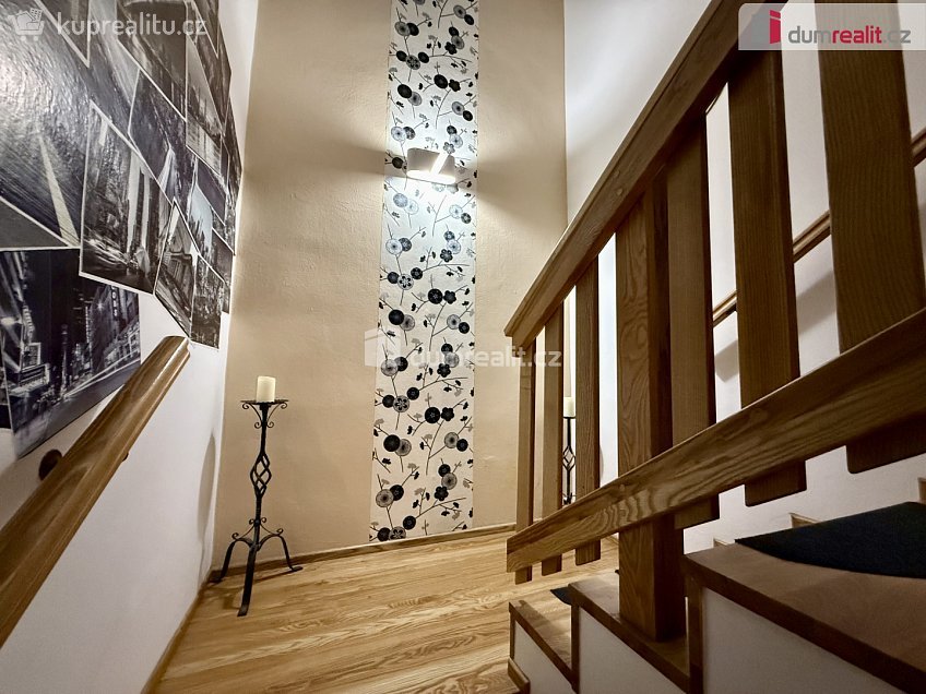 Prodej  rodinného domu 290 m^2 Ladova, Mariánské Lázně 