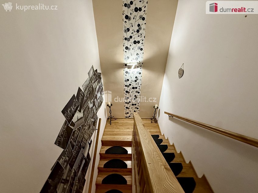 Prodej  rodinného domu 290 m^2 Ladova, Mariánské Lázně 