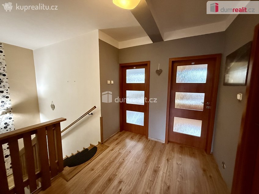 Prodej  rodinného domu 290 m^2 Ladova, Mariánské Lázně 