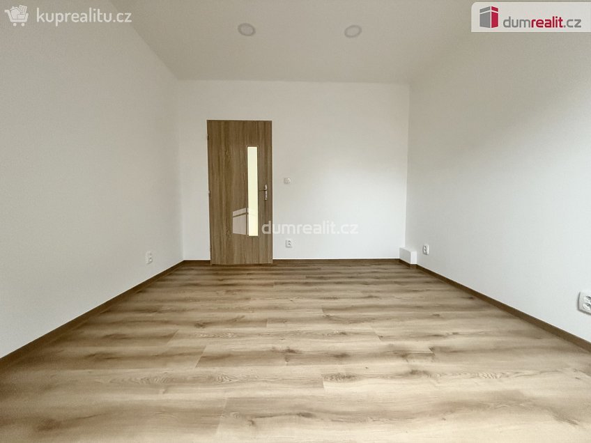 Pronájem bytu 4+1 128 m^2 Zahradní, Ústí nad Labem 