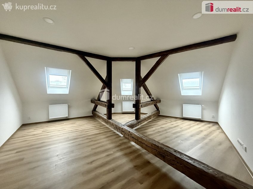 Pronájem bytu 4+1 128 m^2 Zahradní, Ústí nad Labem 