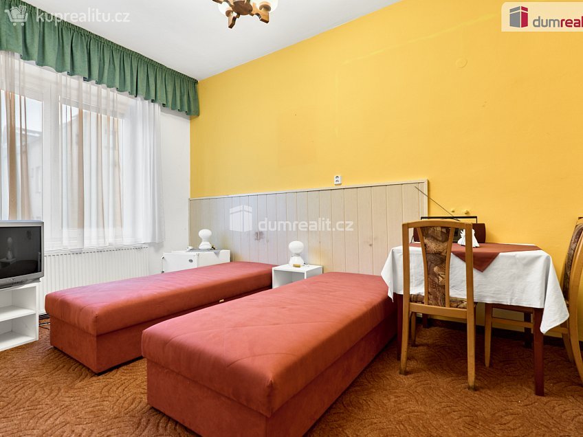 Prodej  rodinného domu 397 m^2 Dlouhá, Karlovy Vary 