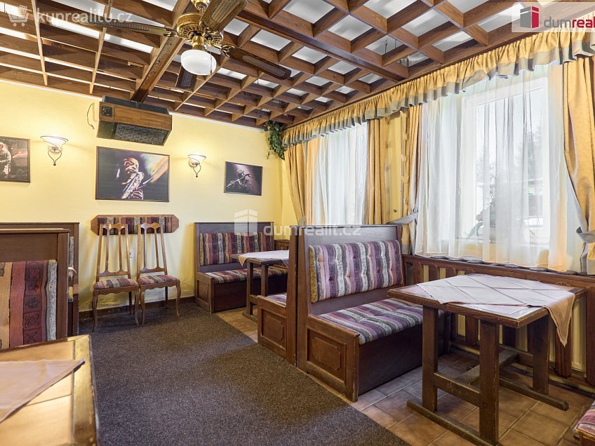 Prodej  rodinného domu 397 m^2 Dlouhá, Karlovy Vary 