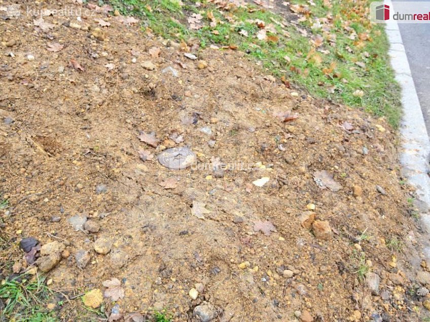 Prodej  stavebního pozemku 909 m^2 Davídkova, Praha 8 