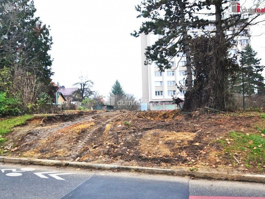 Prodej  stavebního pozemku 909 m^2 Davídkova, Praha 8 