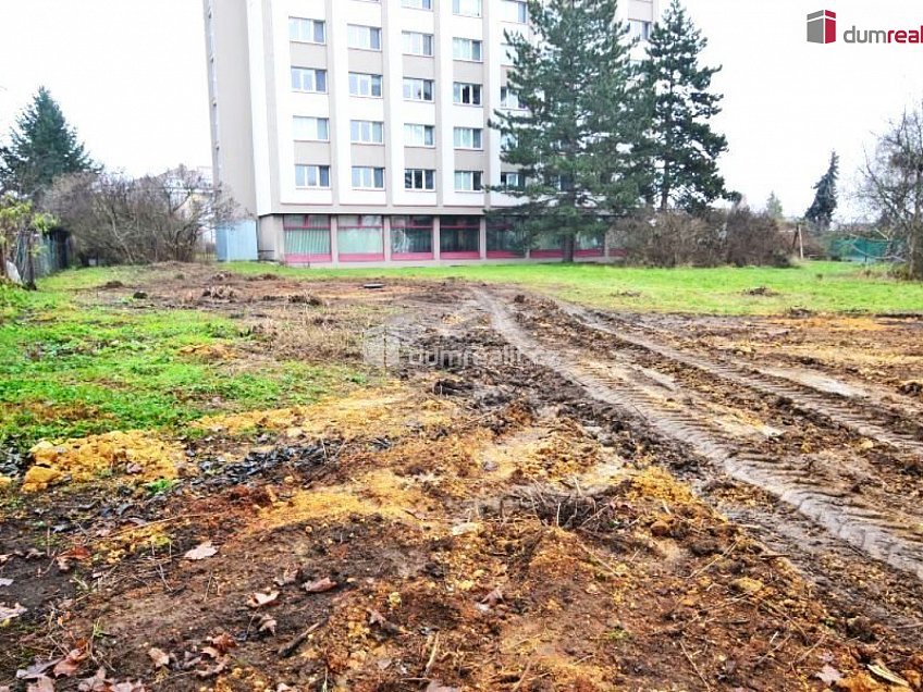 Prodej  stavebního pozemku 909 m^2 Davídkova, Praha 8 