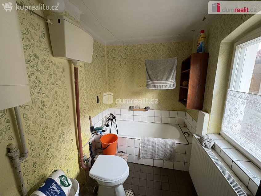 Prodej  rodinného domu 140 m^2 Klostermannova, Štěkeň 