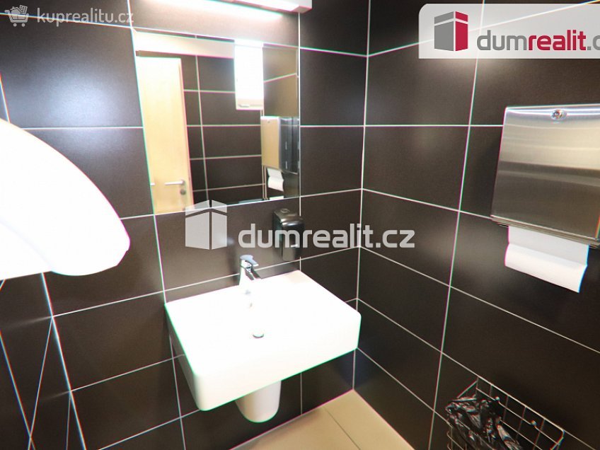 Pronájem  kanceláře 27 m^2 Stojanova, Uherské Hradiště 