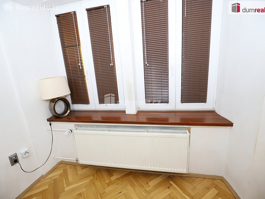 Pronájem bytu 3+1 52 m^2 Hradební, Cheb 