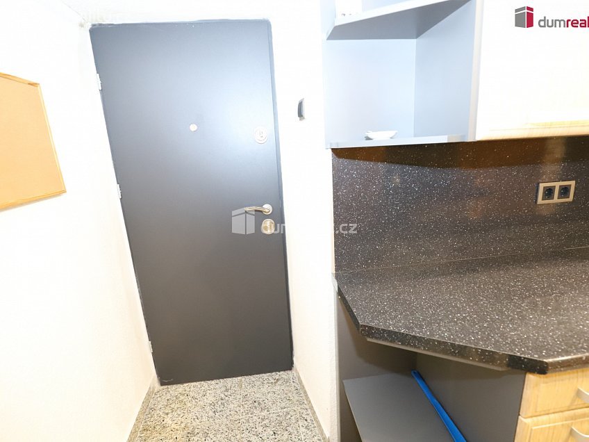 Pronájem bytu 3+1 52 m^2 Hradební, Cheb 