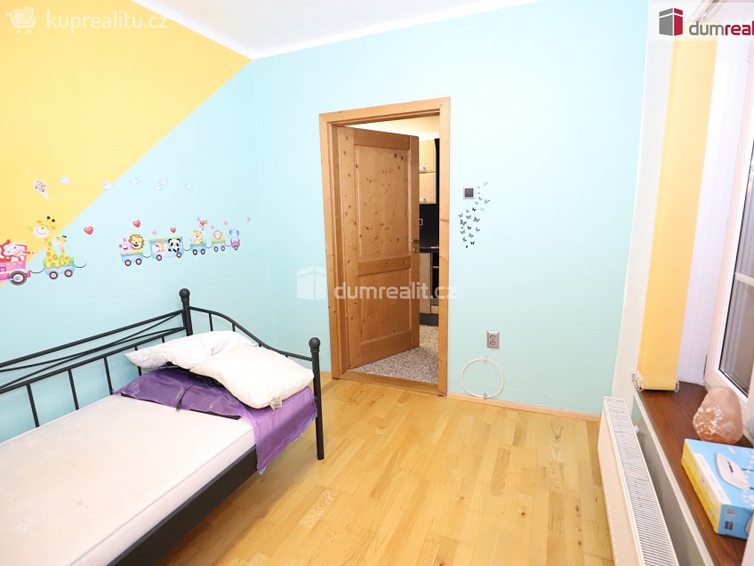 Pronájem bytu 3+1 52 m^2 Hradební, Cheb 