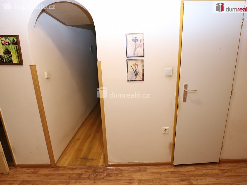 Pronájem bytu 3+1 66 m^2 Libušina, Mariánské Lázně 