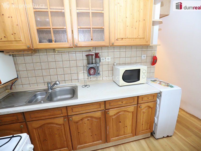 Pronájem bytu 3+1 66 m^2 Libušina, Mariánské Lázně 