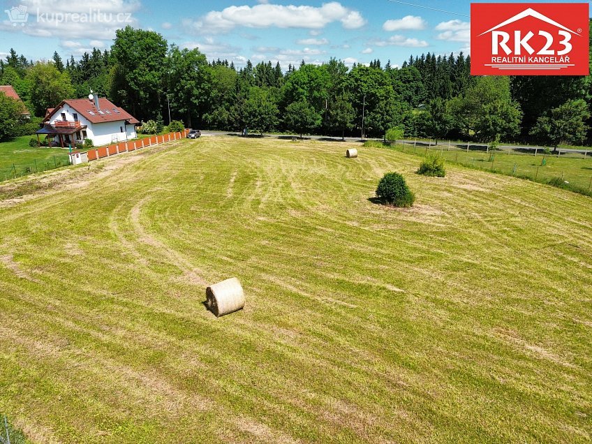 Prodej  stavebního pozemku 4038 m^2 Zádub-Závišín, Zádub-Závišín 