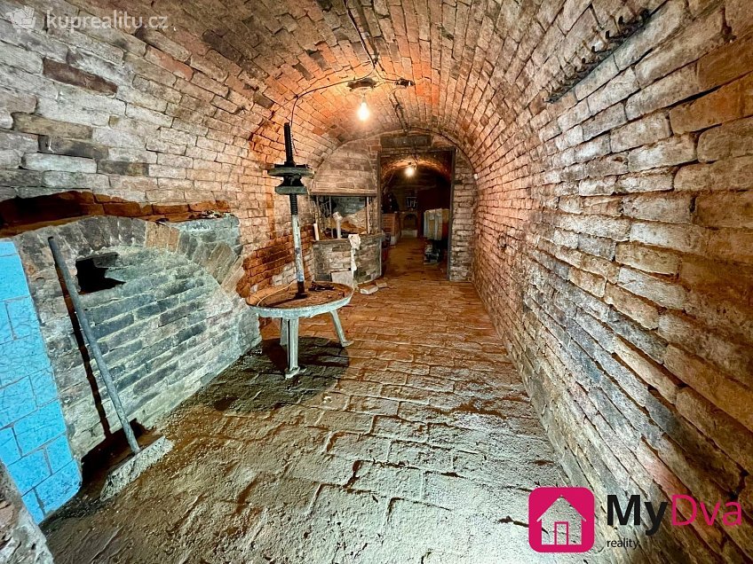 Prodej  vinného sklepu 87 m^2 Jaroslavice, Jaroslavice 