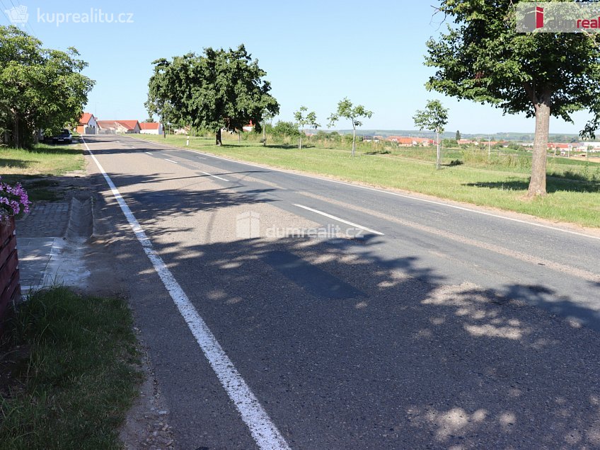 Prodej  garáže 165 m^2 U Venuše, Horní Věstonice 