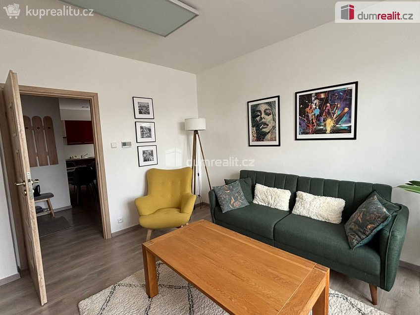 Prodej bytu 2+1 44 m^2 Josefa Černíka, Luhačovice 