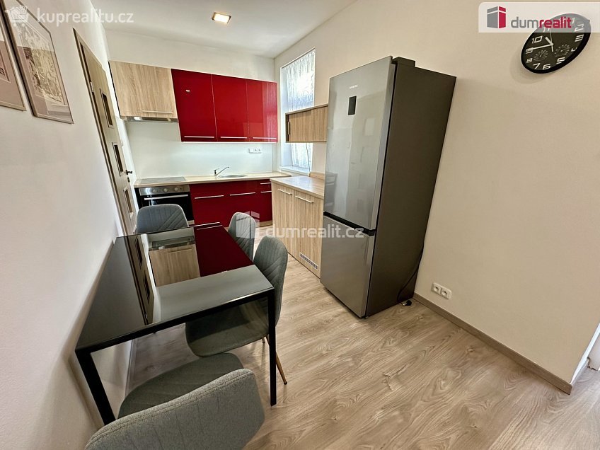 Prodej bytu 2+1 44 m^2 Josefa Černíka, Luhačovice 