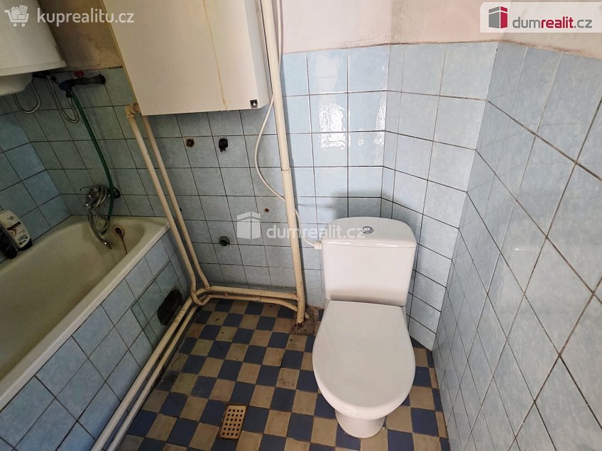 Prodej  rodinného domu 136 m^2 Dymokurská, Městec Králové 