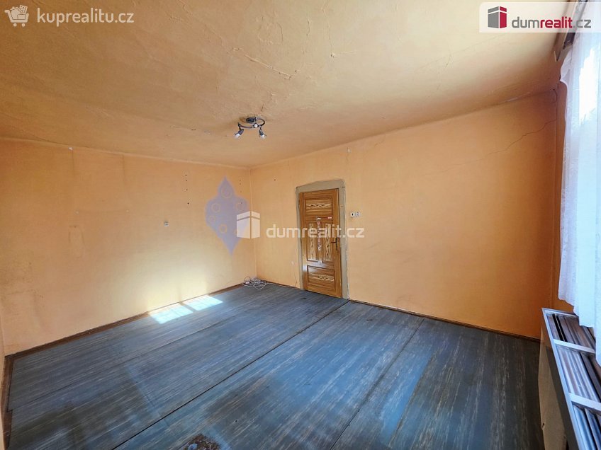 Prodej  rodinného domu 136 m^2 Dymokurská, Městec Králové 
