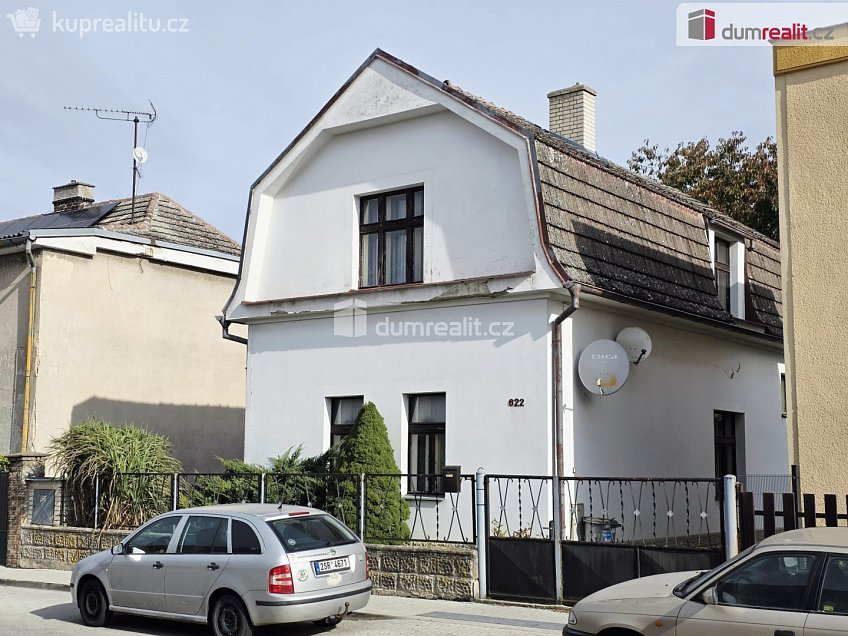 Prodej  rodinného domu 136 m^2 Dymokurská, Městec Králové 