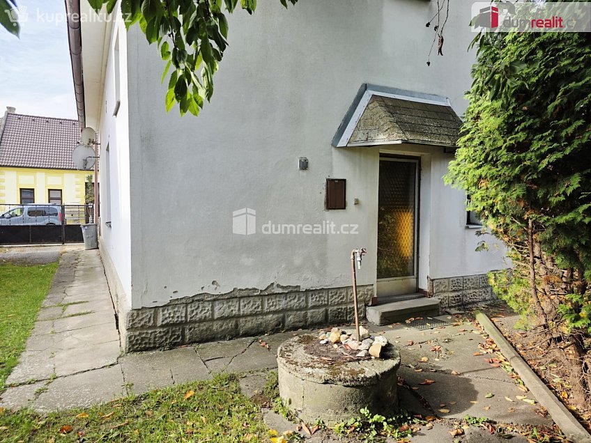 Prodej  rodinného domu 136 m^2 Dymokurská, Městec Králové 