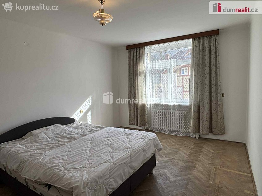 Pronájem bytu 2+1 63 m^2 Masarykova, Luhačovice 