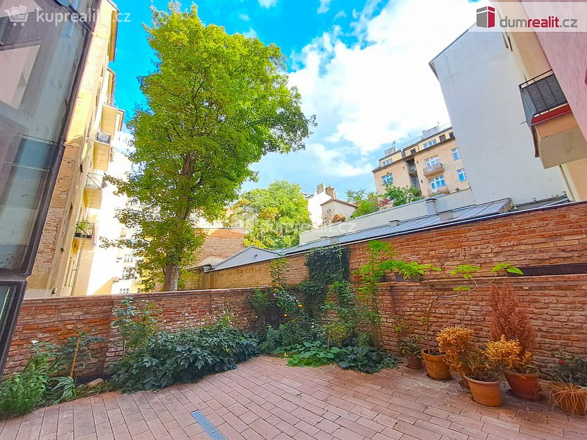 Prodej bytu 3+kk 85 m^2 Svornosti, Praha 5 