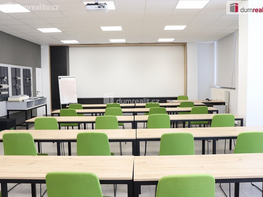 Pronájem  kanceláře 488 m^2 Libušina, Olomouc 