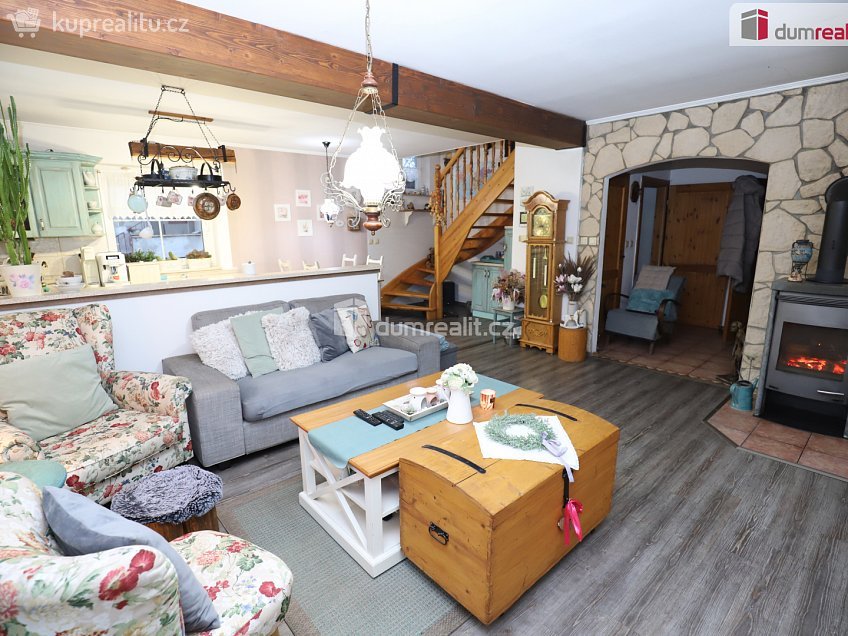 Prodej  rodinného domu 150 m^2 Zlatá, Cheb 