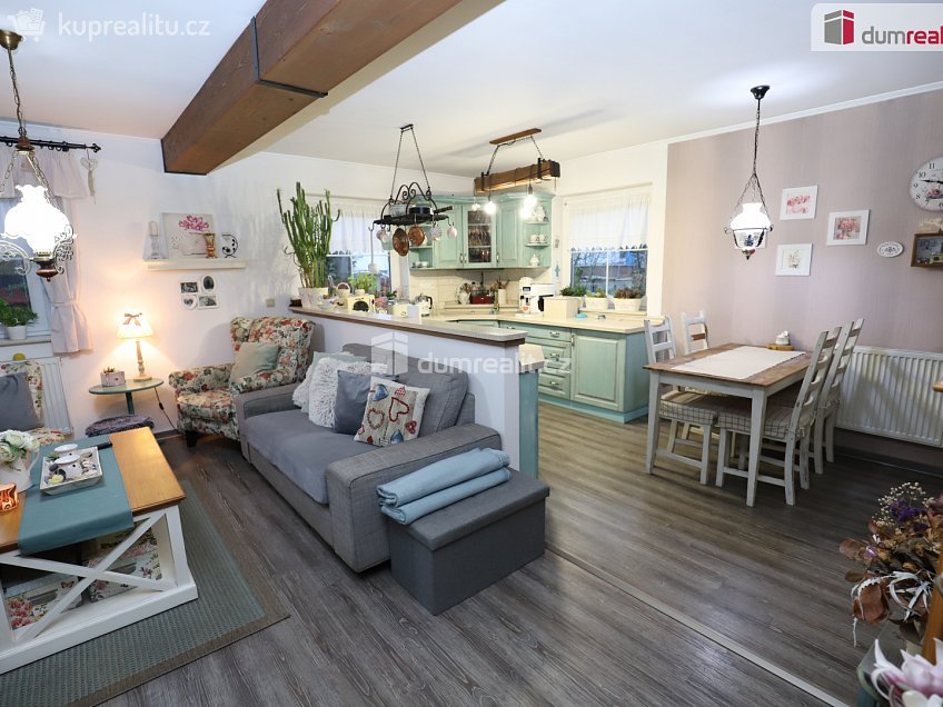 Prodej  rodinného domu 150 m^2 Zlatá, Cheb 