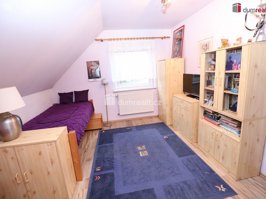 Prodej  rodinného domu 150 m^2 Zlatá, Cheb 