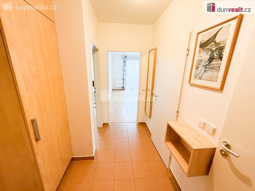 Pronájem bytu 2+kk 52 m^2 B. Němcové, Hostivice 