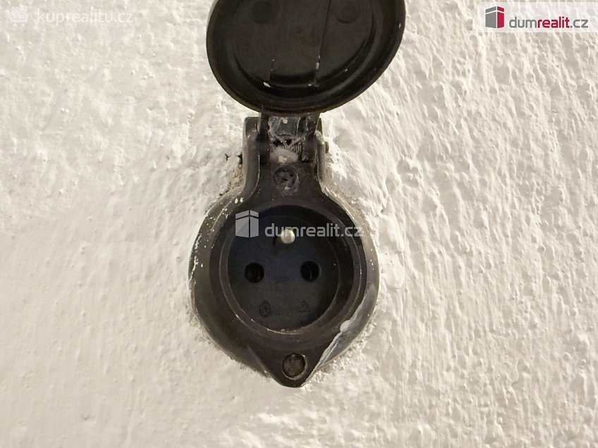 Prodej  garáže 18 m^2 Litevská, Kladno 